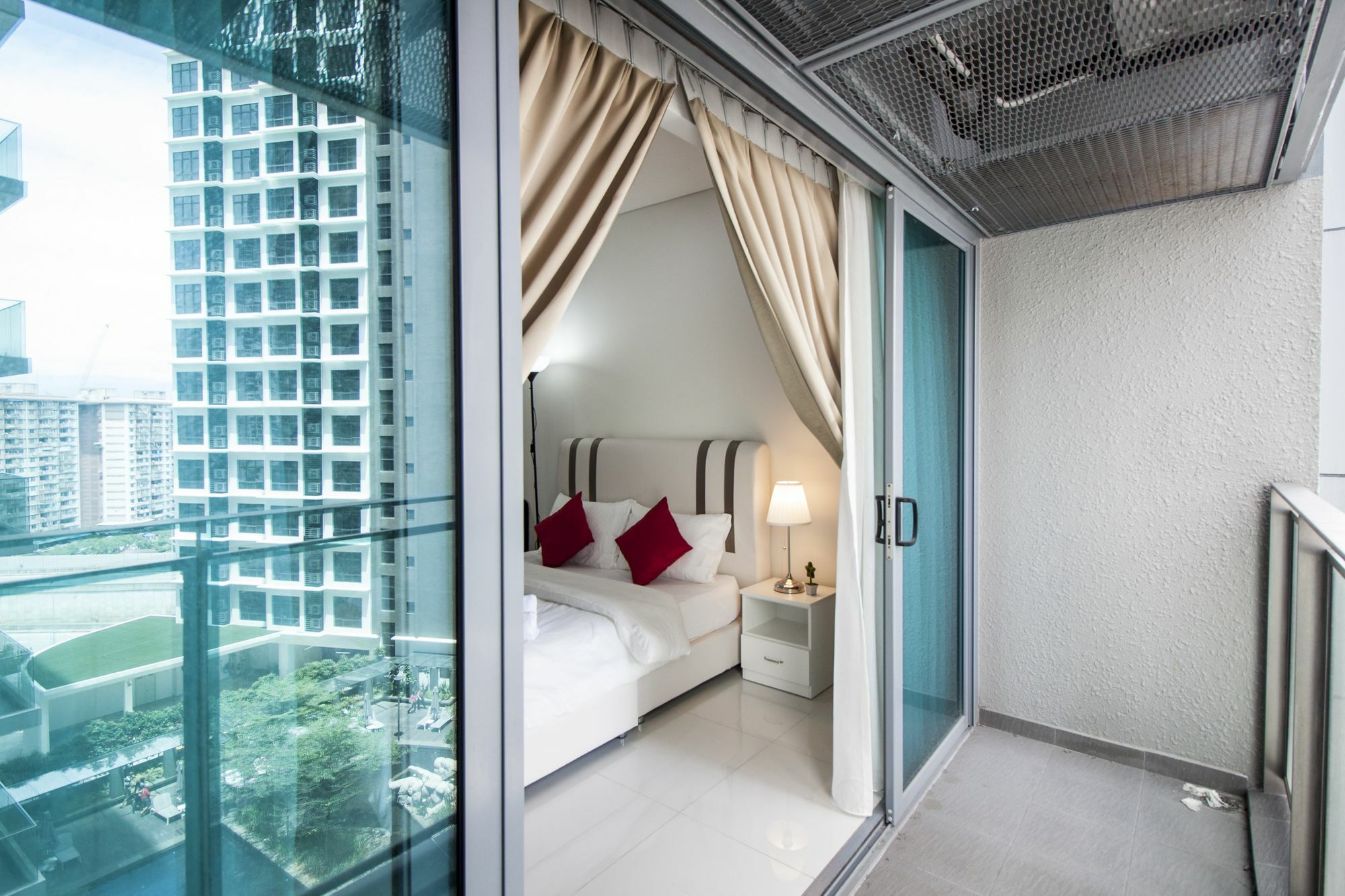 Summer Suites By Plush Kuala Lumpur Dış mekan fotoğraf